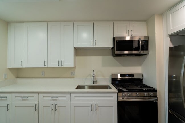 Building Photo - Air conditioning!