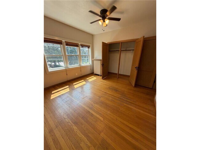 Foto del edificio - 2176 W Dayton Ave