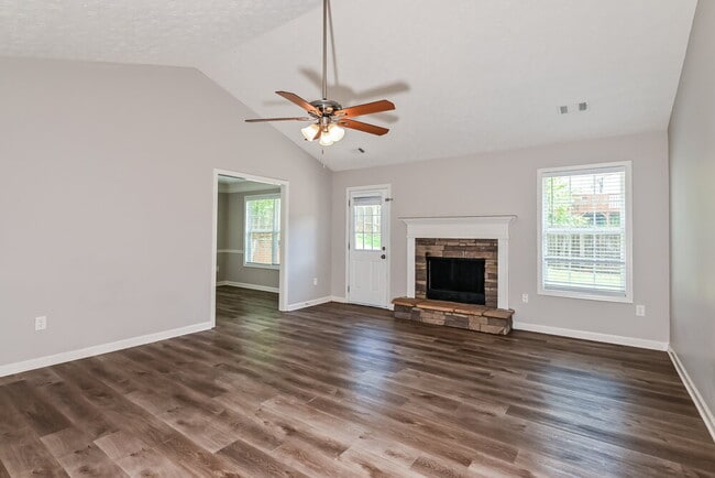 Building Photo - 3336 Bridle Brook Dr NE