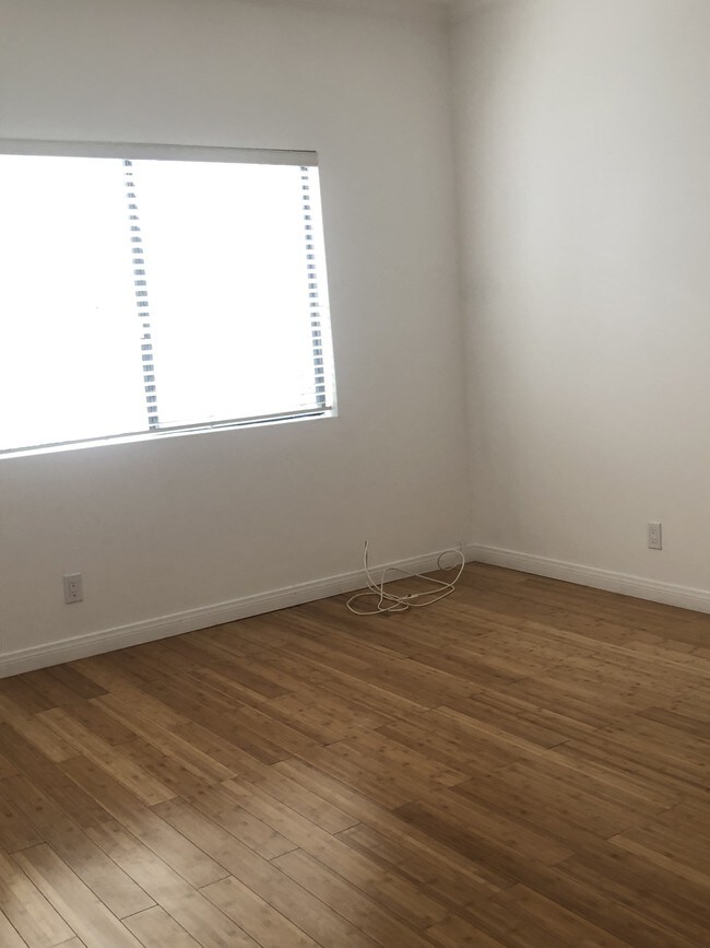 2707 Abbot Kinney Blvd Unit 102, Los Angeles, CA 90291 Condo for Rent
