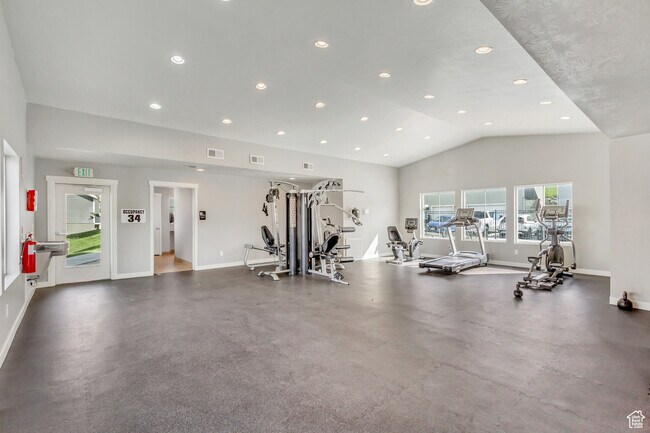 Building Photo - 14409 S Oakfield Way