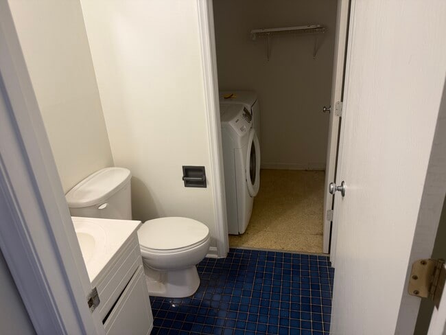 Foto del edificio - 7909 Lakehouse Ln