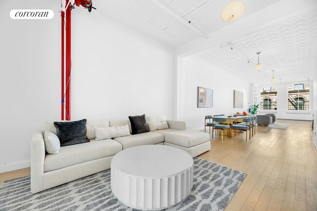 Building Photo - 463 Broome St