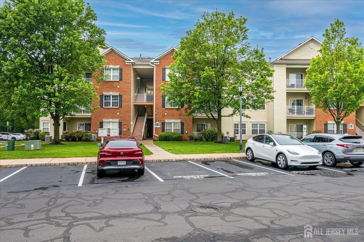 Primary Photo - 311 Coppola Dr