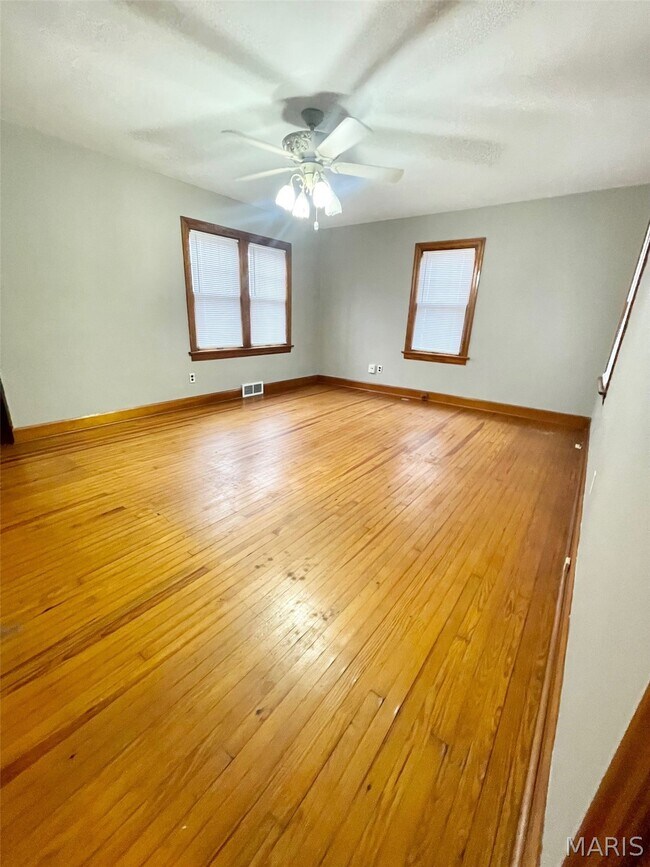 Foto del edificio - 1410 Lebanon Ave
