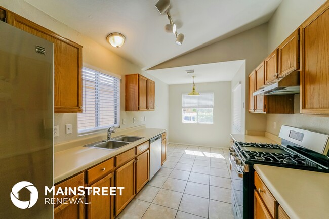 Foto del edificio - 8040 N Halter Rd