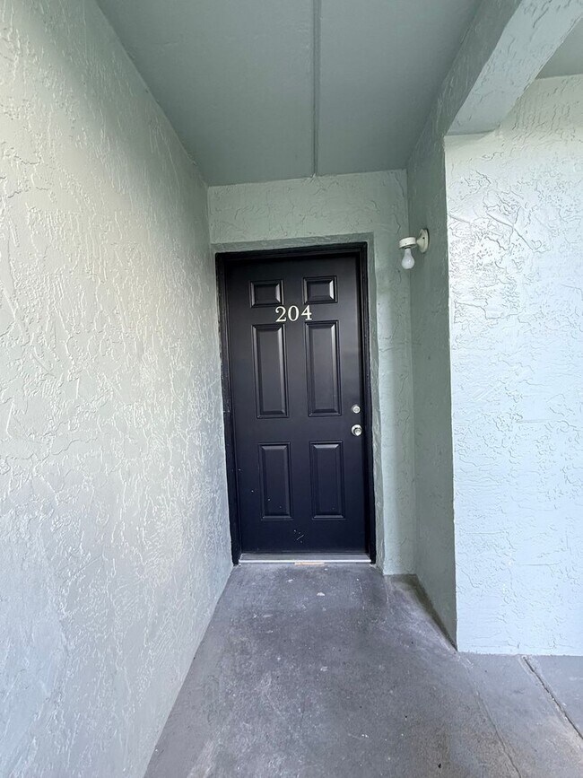 Building Photo - 14417 Americana Cir