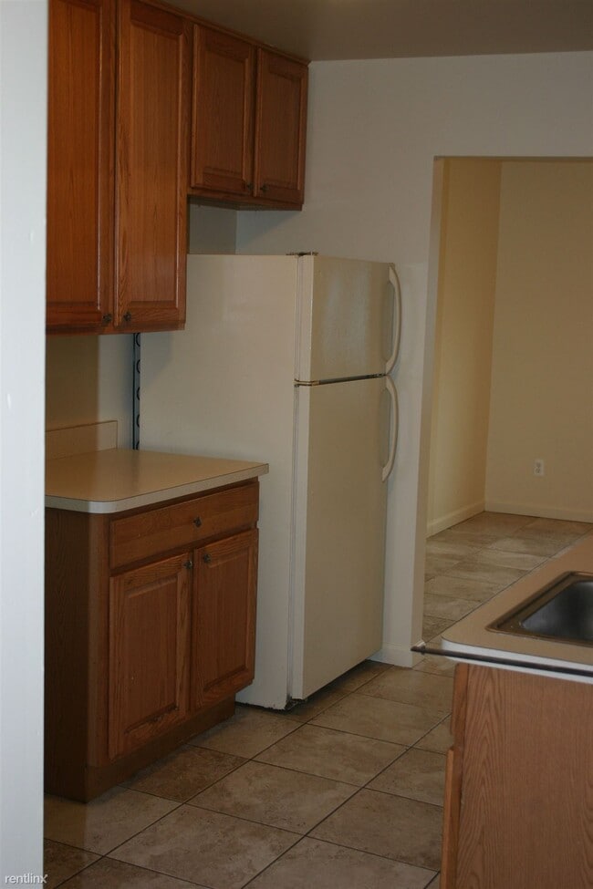 Building Photo - 3 br, 1 bath House - 12873 Prospect Ave