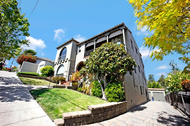 Building Photo - 538 Prince St