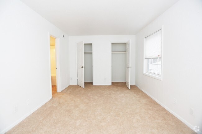 3 HAB 2 BA - Park's Edge Apartments