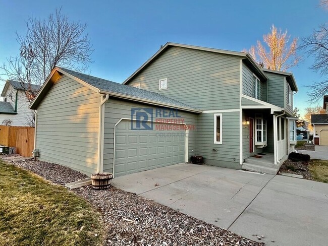 Photo - 940 W 133rd Cir House