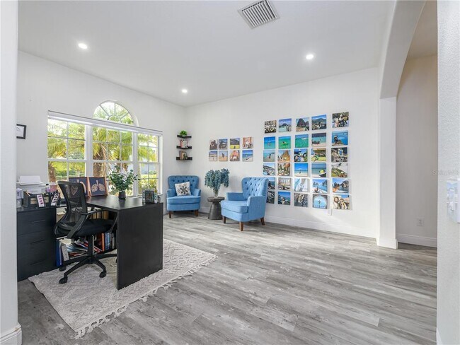 Foto del edificio - 4015 Duke Firth St