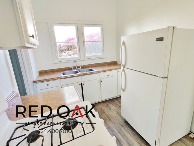 Foto del edificio - ~2 Weeks FREE~ Charming and Bright Two Bed...