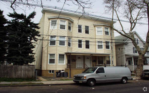 Foto del edificio - 647-649 Montgomery St