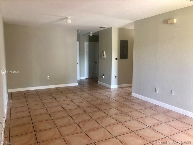 Foto del edificio - 3 br, 2 bath  - 10101 W Indigo St