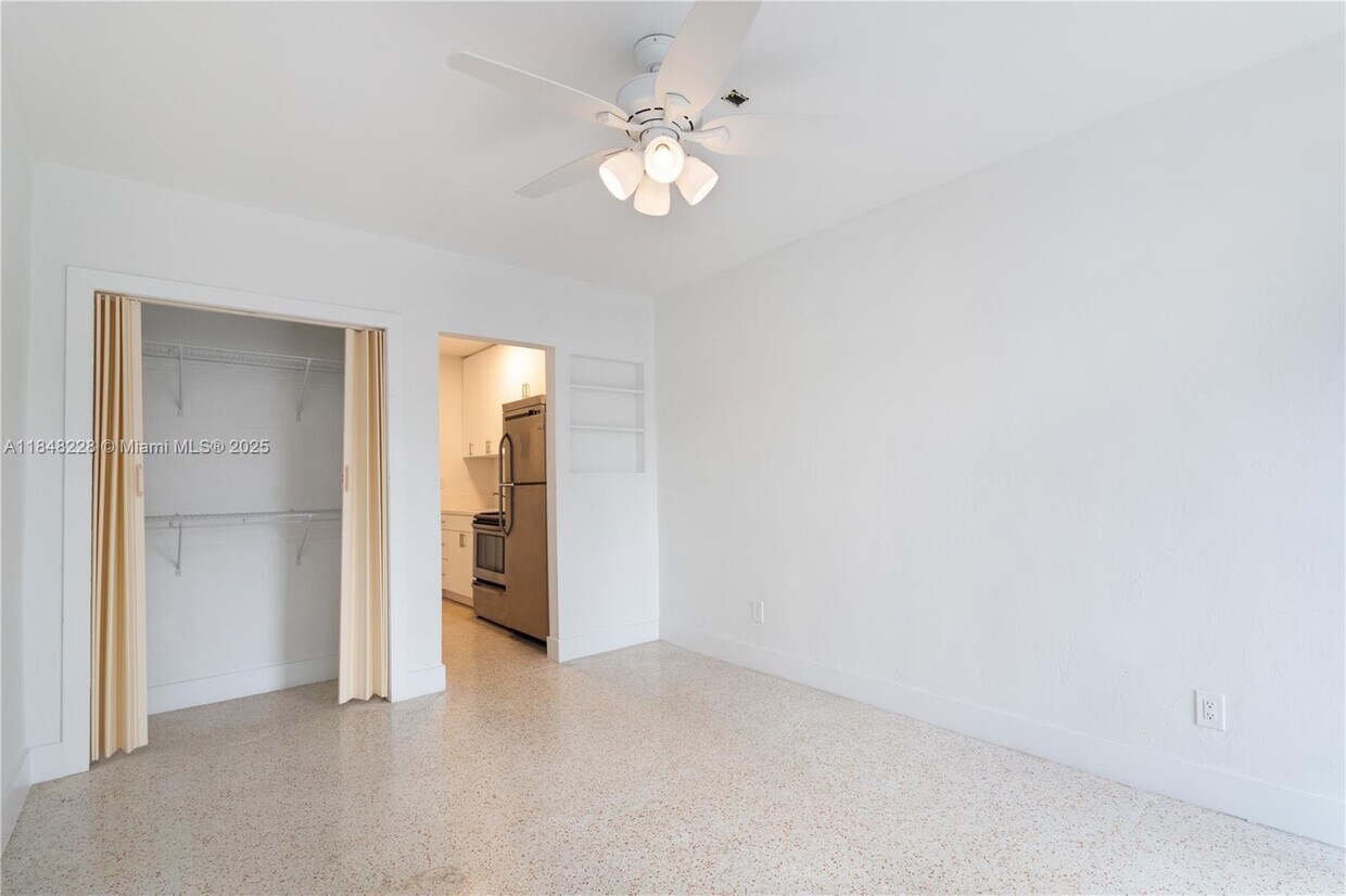 Foto principal - 1450 SW 6th St