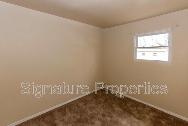 Building Photo - 908 Anvil Rd