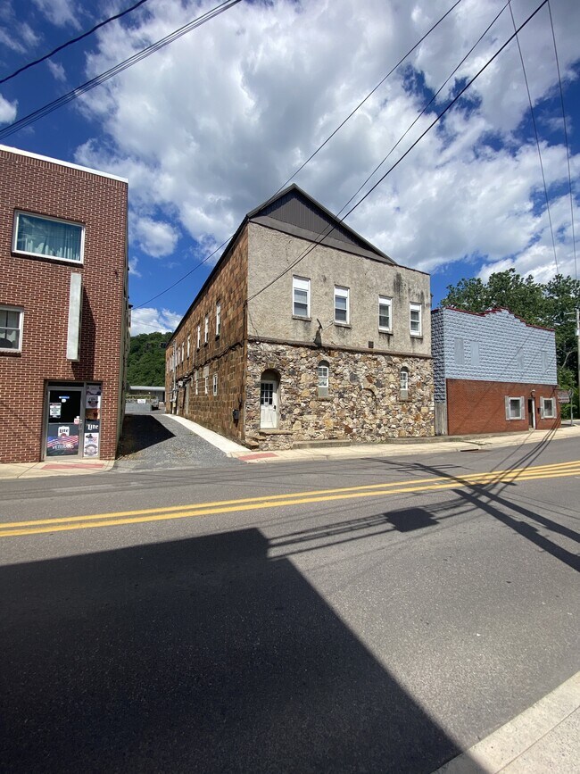 Foto del edificio - 181 Armstrong St
