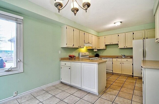 Photo du bâtiment - 174 Wright Crescent