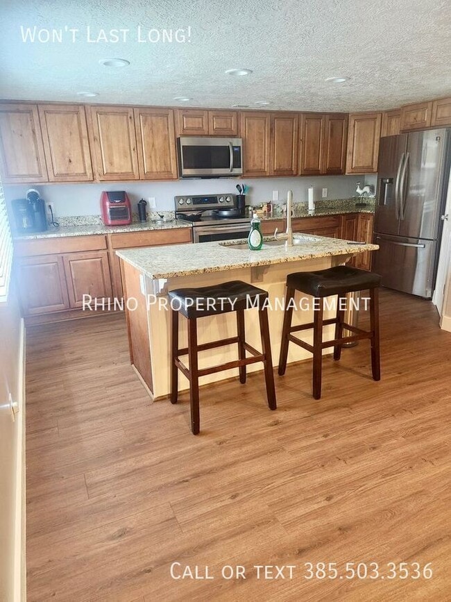 Building Photo - 2412 N 2000 W