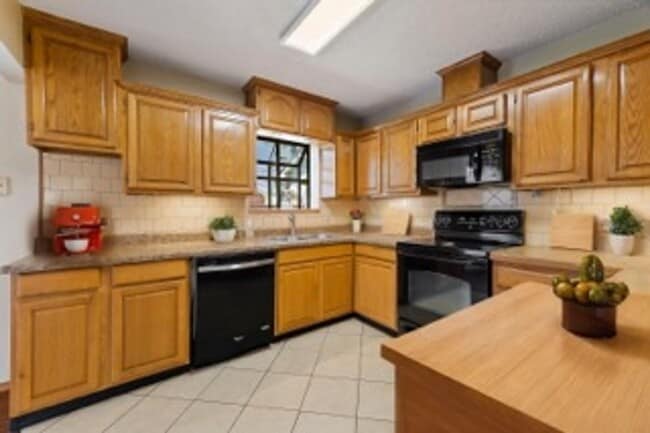 Building Photo - Beautiful  2 story home in Keller with Mas...