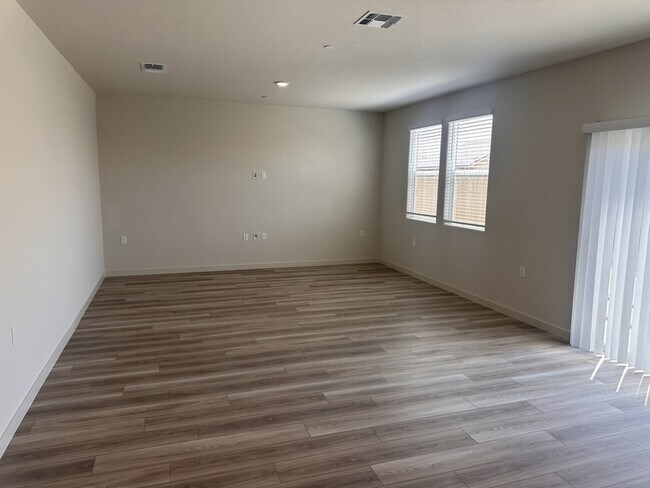 Foto del edificio - 4638 Athena Dr