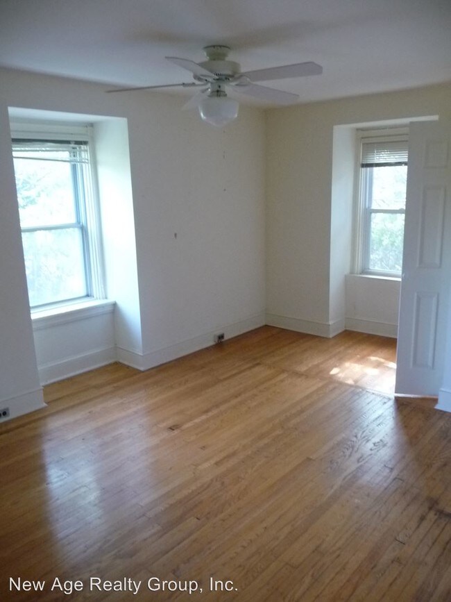 Building Photo - 4724 Warrington Ave