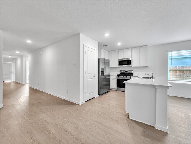 Foto del edificio - 25660 Rose Creek Dr