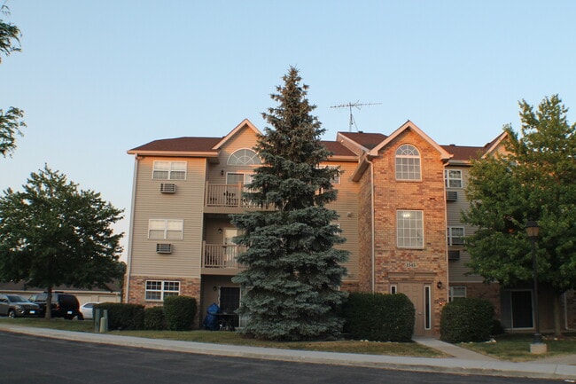 Building Photo - 1545 Crystal Rock Ct