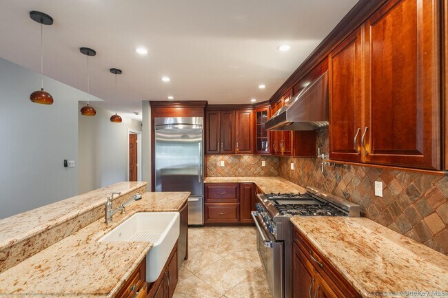 Foto del edificio - 41-16 249th St