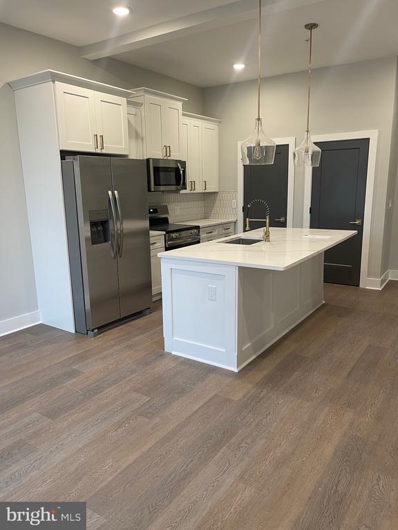 Foto principal - 5830 Henry Ave