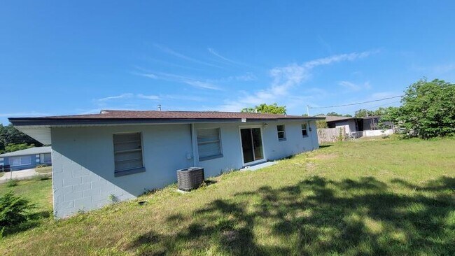 Building Photo - 1190 Pine Valley Ln