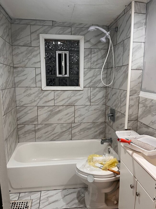 Foto del edificio - 955 Royal Rd