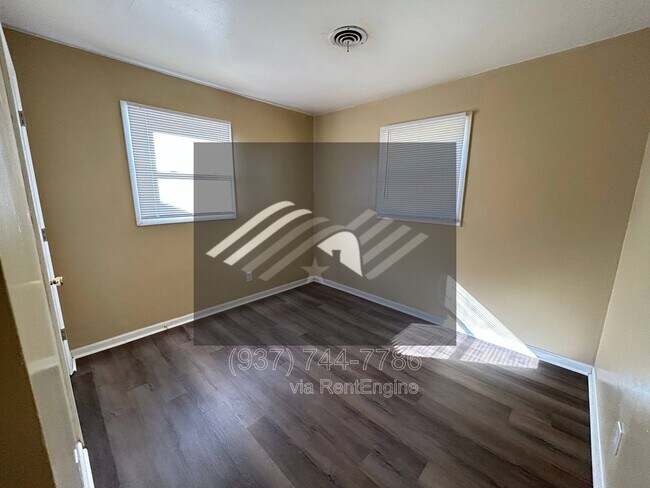 Foto del edificio - 4381 Marlowe St