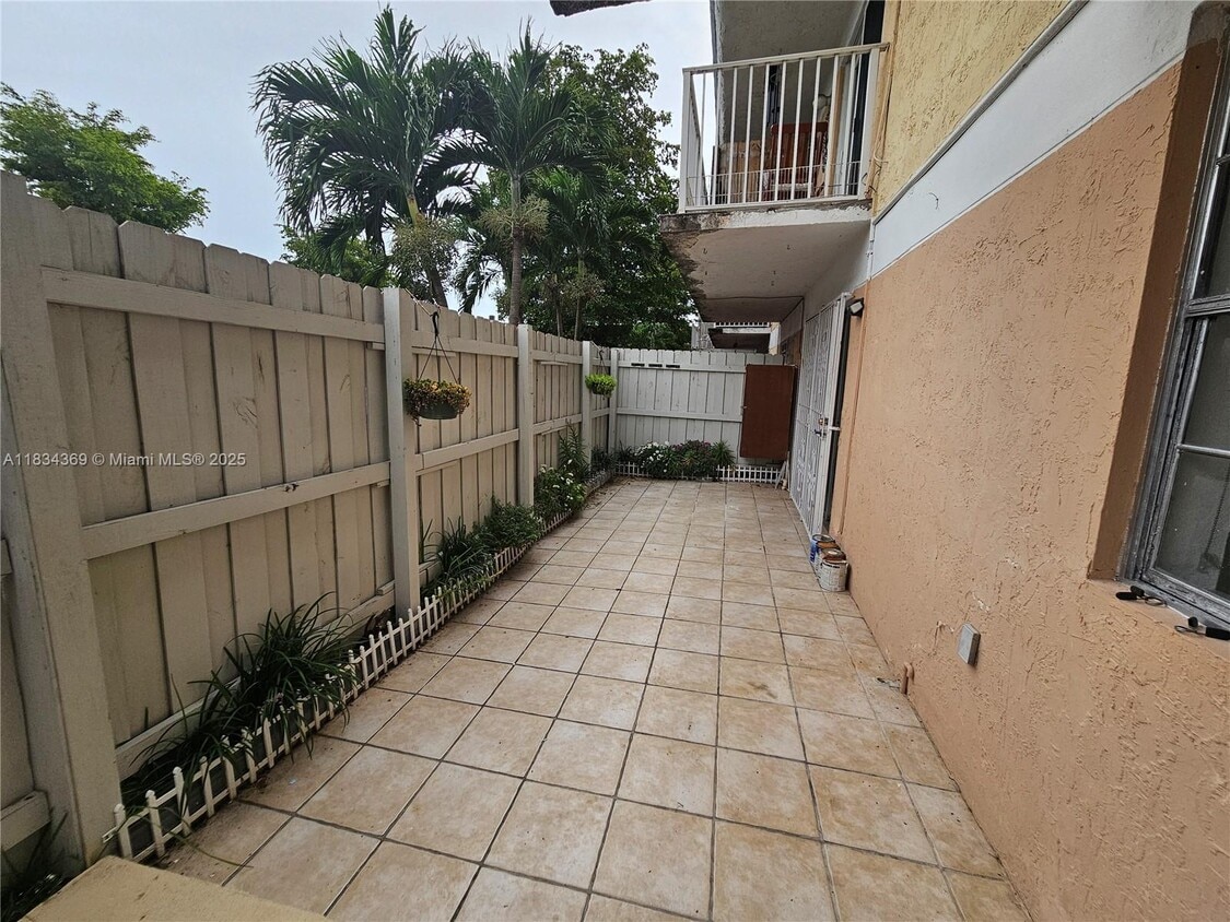 Primary Photo - 260 NW 107th Ave