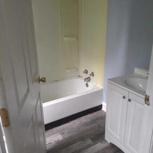 Foto del edificio - 842 N Madison St