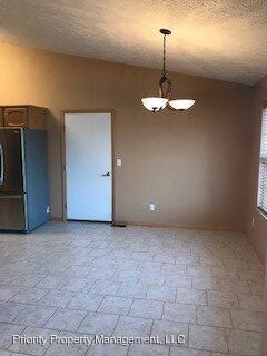 Building Photo - 2 br, 2 bath House - 102 Oregon