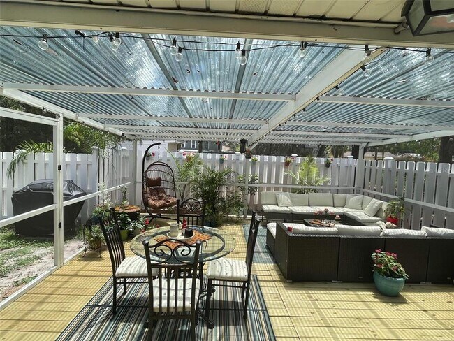 Foto del edificio - 2419 Wells Ave