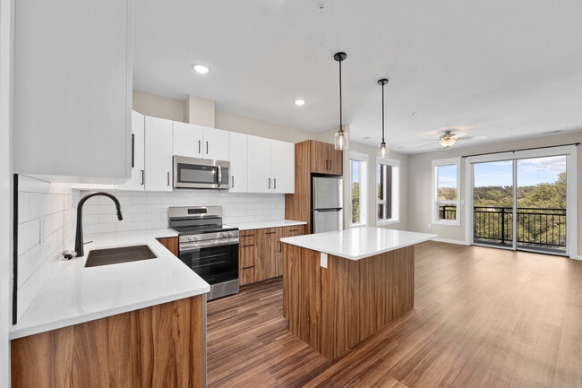 2 Bedroom 2B-2 Model Unit - Cannery Square