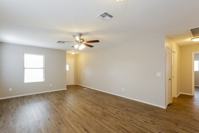 Building Photo - 2544 W Romley Rd