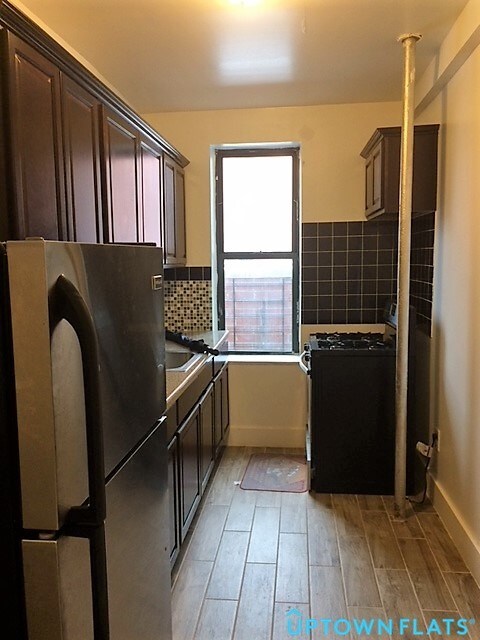 Primary Photo - 3024 Kingsbridge Ave