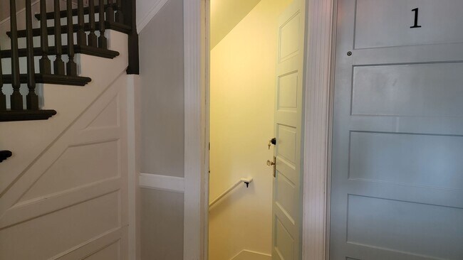 Foto del edificio - 2388 NW Kearney St