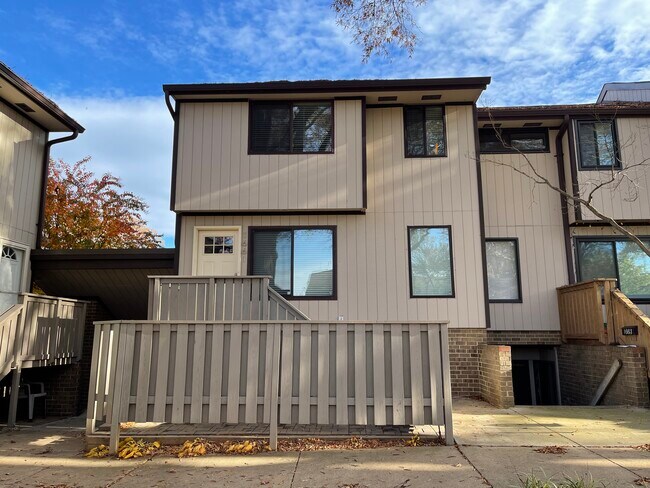 Foto del edificio - 1661 Westwind Way