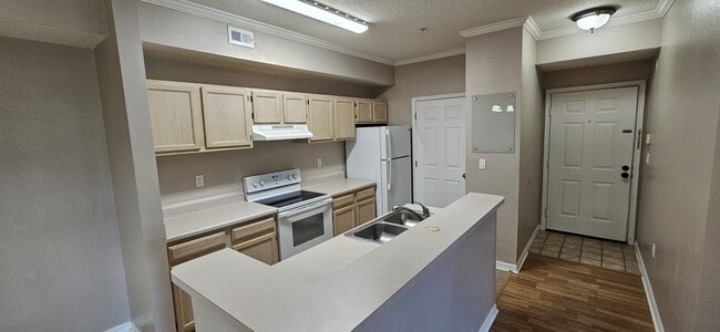 Kitchen - 5614 Pinnacle Heights Cir