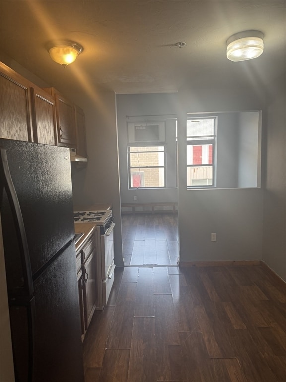 Building Photo - 9 Montello St