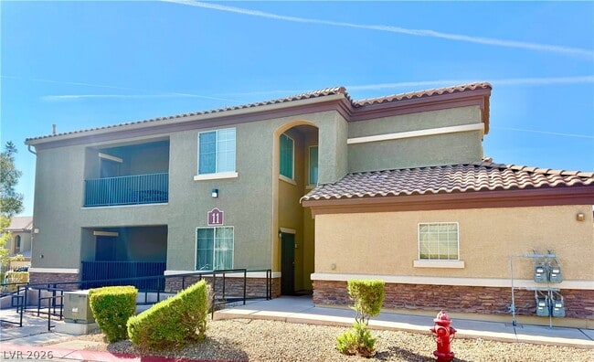 Building Photo - 6868 Sky Pointe Dr