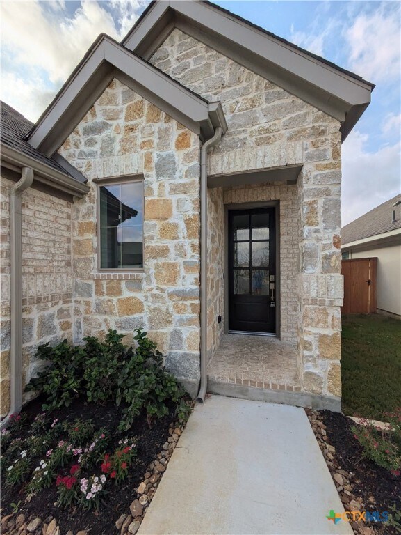 Building Photo - 1821 Luna St