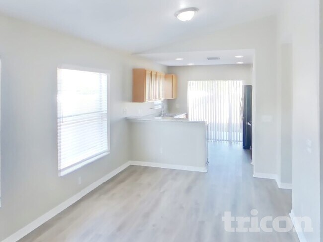 Foto del edificio - 8502 Deer Chase Dr