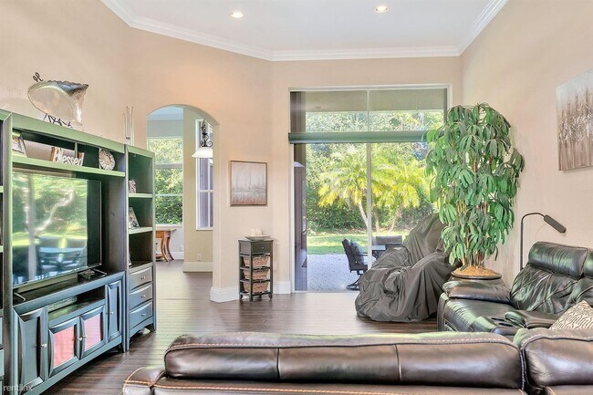 Building Photo - 5 br, 3 bath House - 10456 Cypress Lakes P...