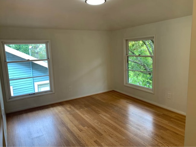 Building Photo - 4247 NE Glisan St